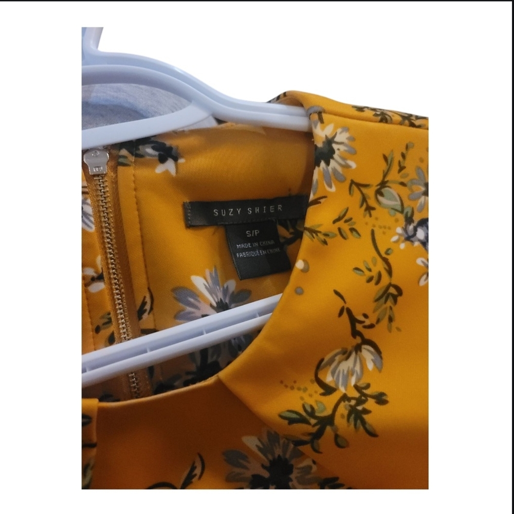Suzy Shier Yellow Sheath Dress with Crew Neck and 3/4 Sleeves - Picture 3 of 3